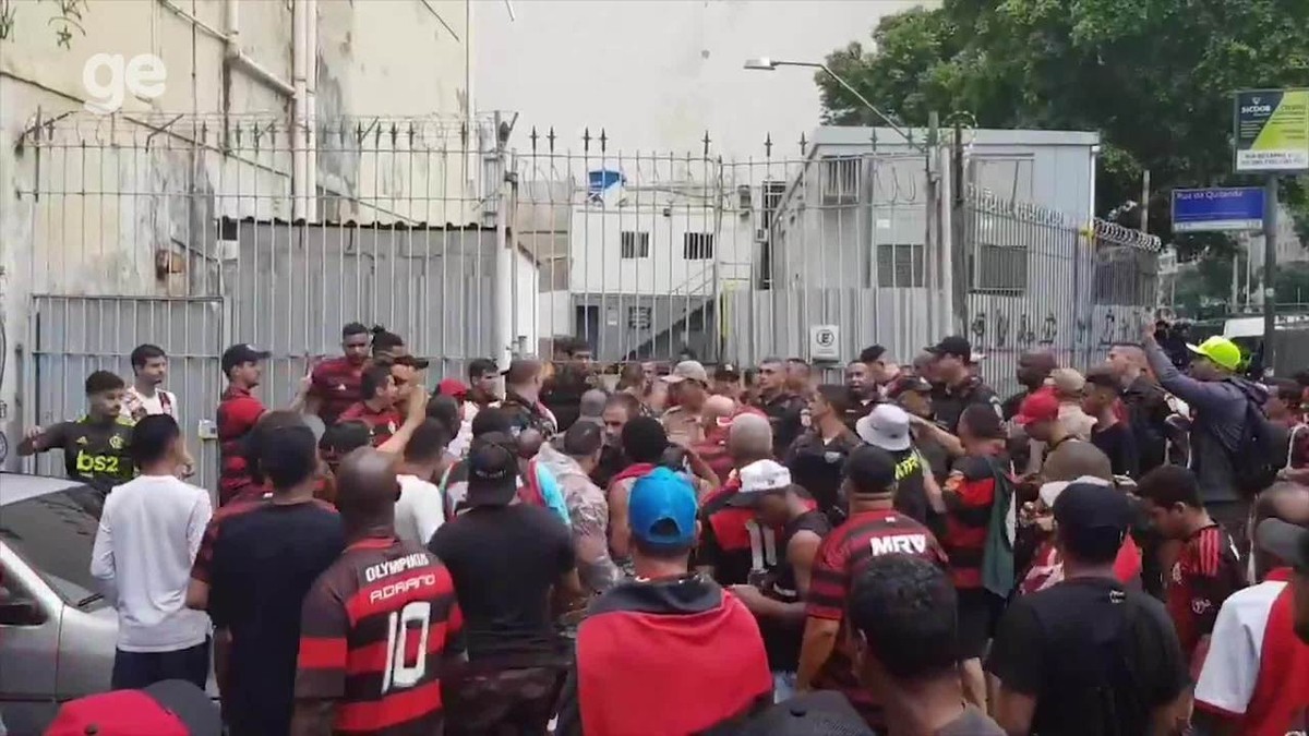 Pol Cia Prende Grupo Que Roubava Celulares De Torcedores Em Festa Do