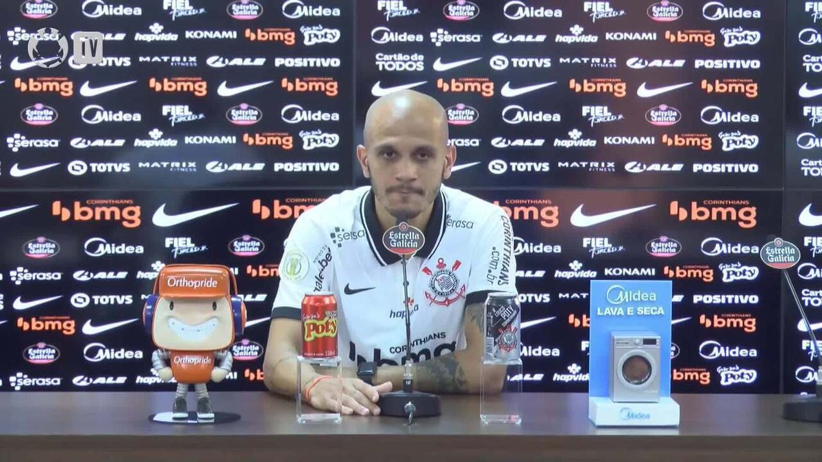 Fábio Santos aparece no BID e pode reestrear pelo Corinthians contra o