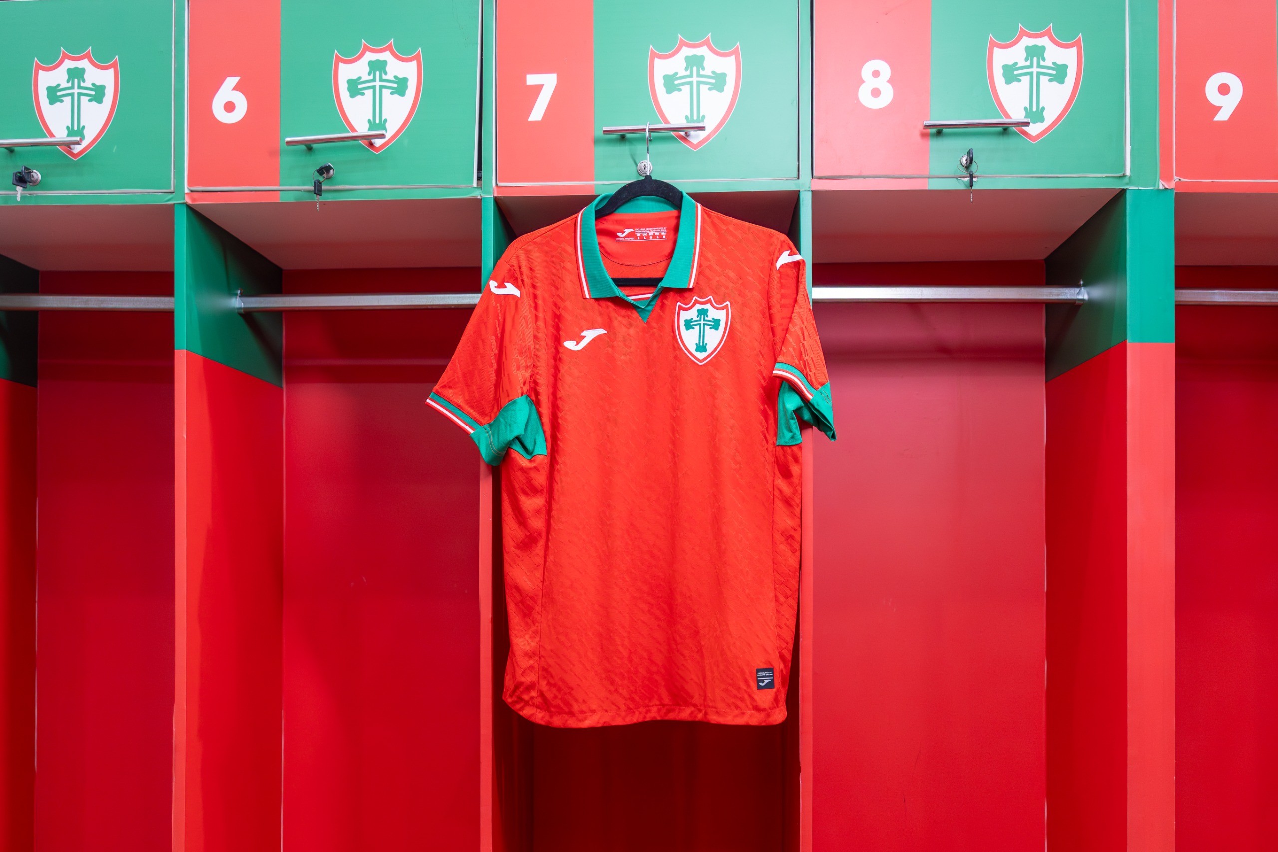 Portuguesa lança camisa inspirada na seleção de Portugal