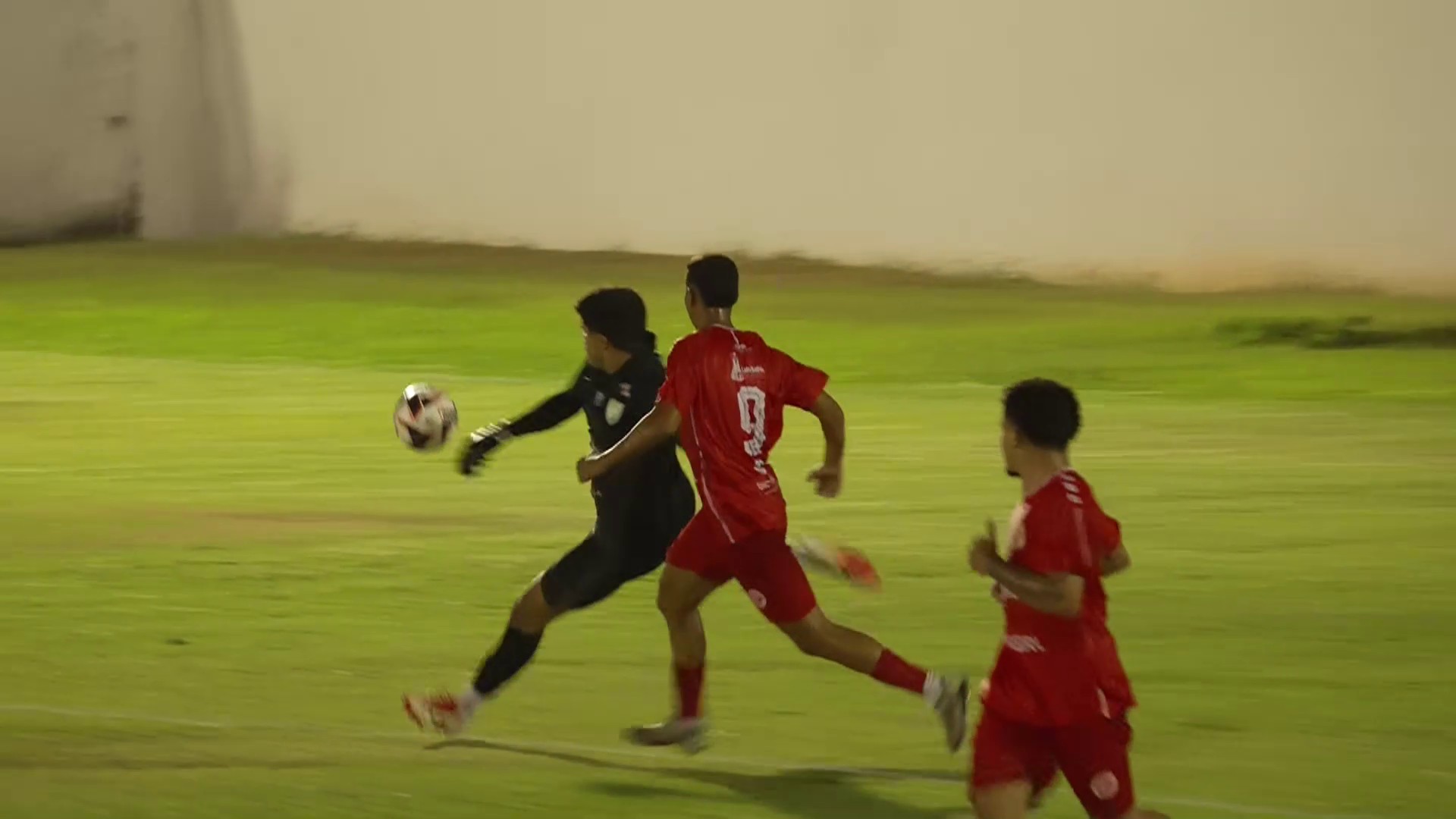 Goleiro do Picos critica marcação que originou gol do 4 de Julho e ironiza árbitro: "É um brincalhão"