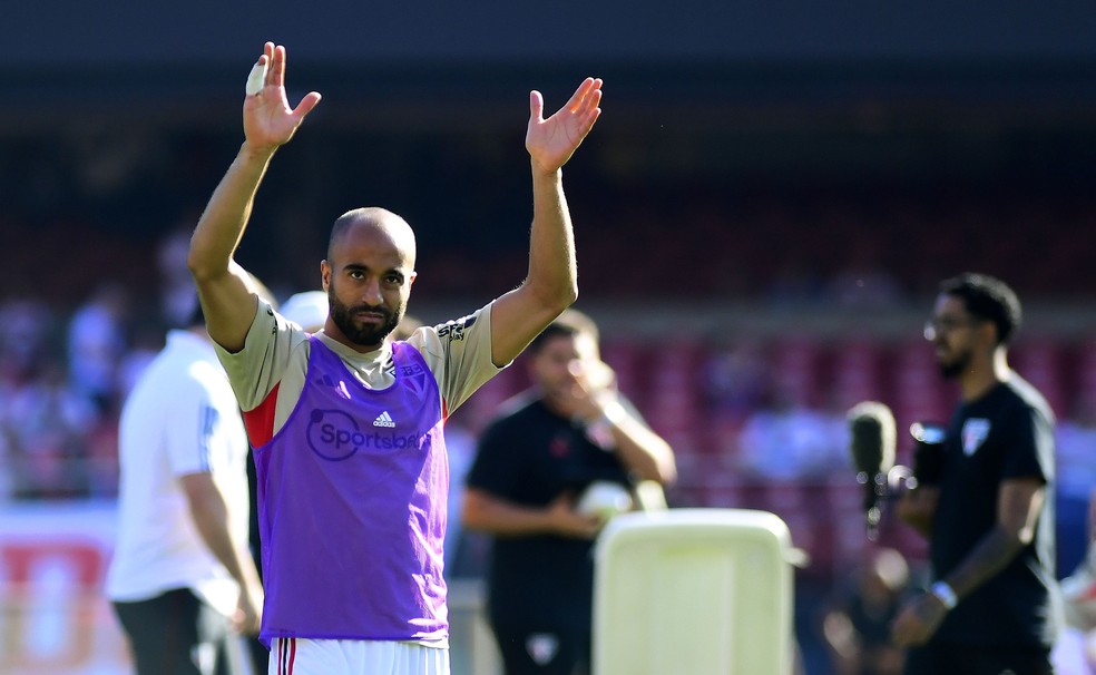 Lucas em São Paulo x Atlético-MG — Foto: Marcos Ribolli