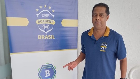 Ex-Seleção, com passagem pelos quatro grandes do Rio, Carlos Alberto Dias é o novo treinador do Barra Mansa