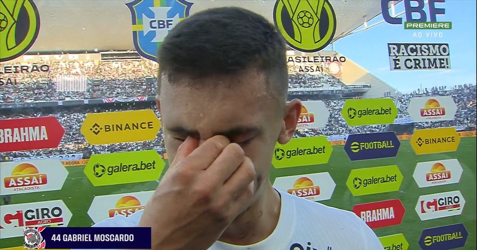 Gabriel Moscardo chora no intervalo de Corinthians x Palmeiras — Foto: Reprodução/sportv