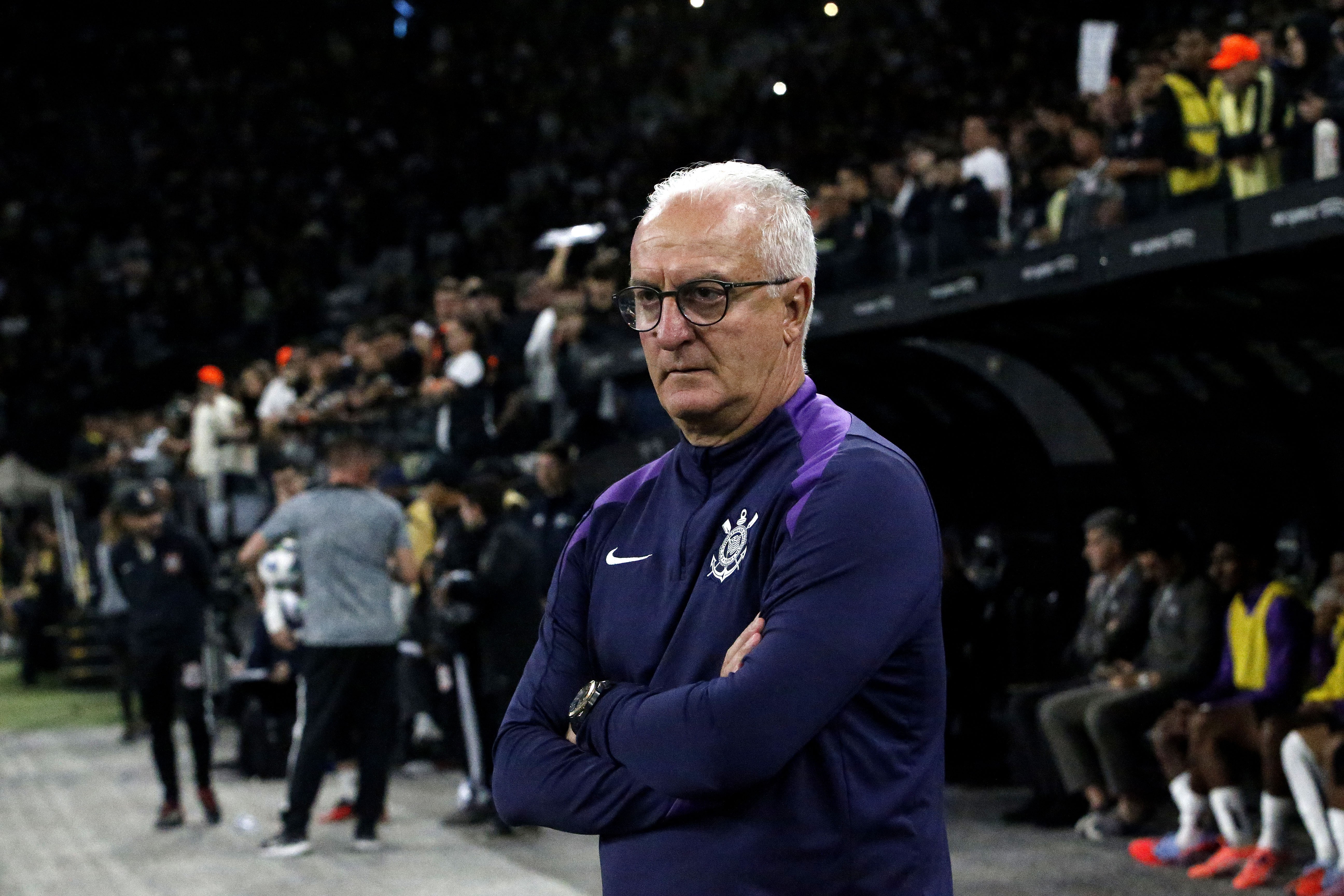 Memphis, sem confiança, inicia clássico no banco; Dorival valoriza vitória e estratégia em campo