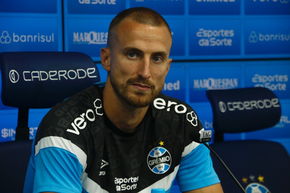 Rodrigo Ely zagueiro Grêmio — Foto: João Victor Teixeira