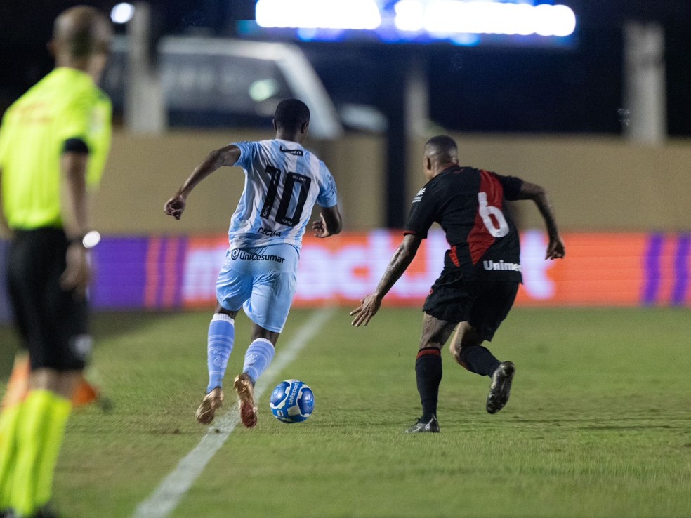 Tubarão pede tranquilidade ao Atlético-GO para sequência dos últimos três  jogos na Série B