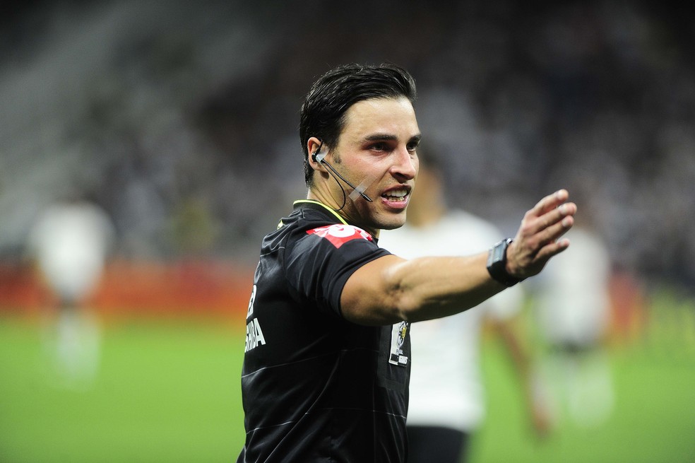 Rodolpho Toski Marques, árbitro  — Foto: Marcos Ribolli