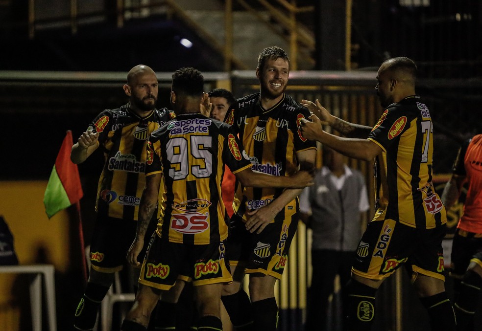 Jogadores do Novorizontino comemoram gol de Aylon contra o ABC — Foto: Gustavo Ribeiro/Novorizontino