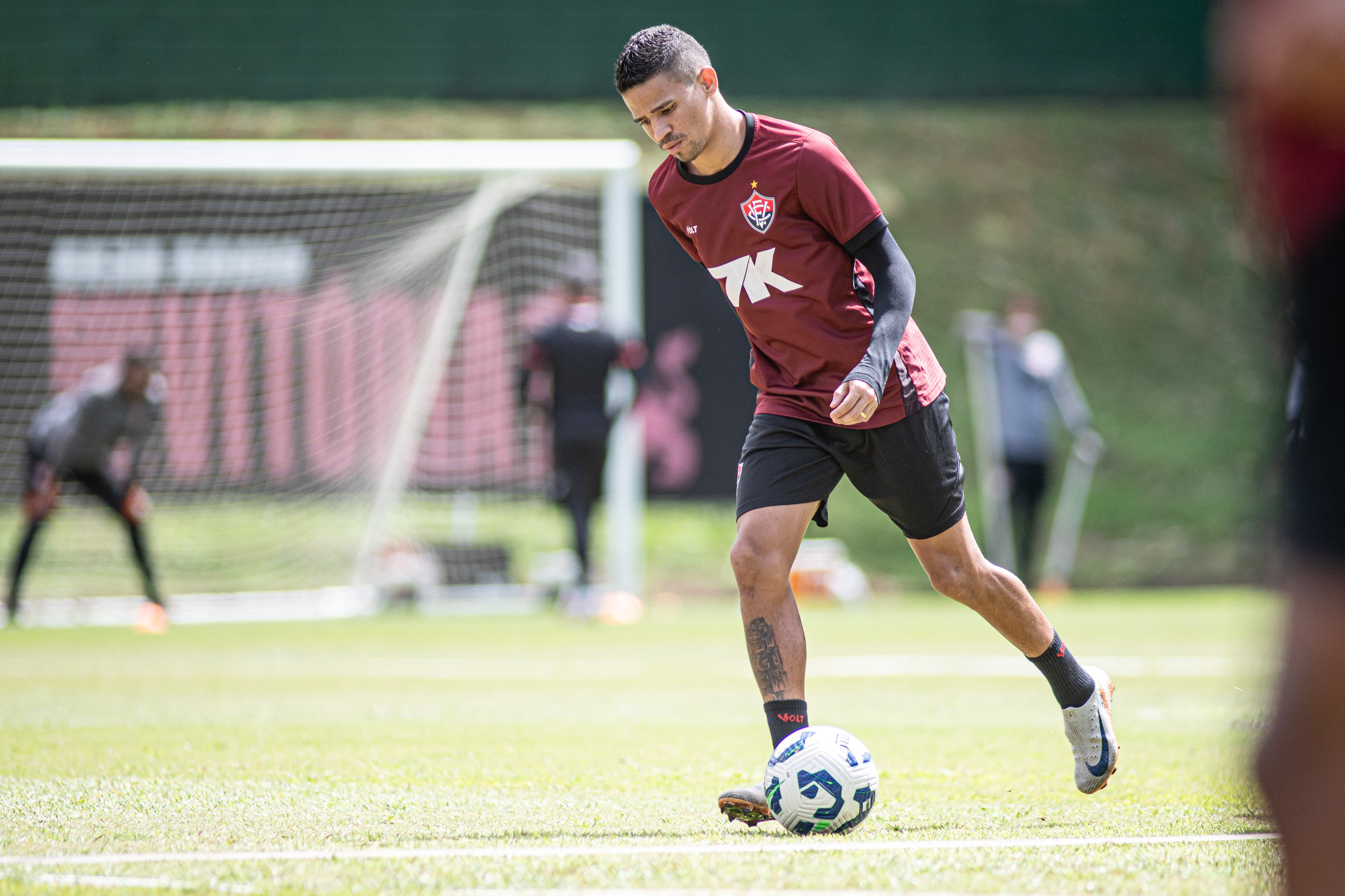 Erick e Ramon são tratados como dúvida pelo Vitória e vão ser reavaliados neste sábado