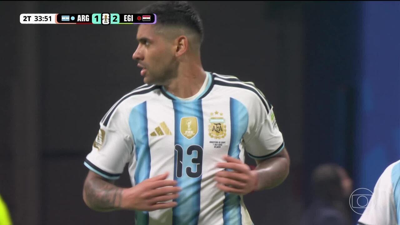 Atlético de Madrid anuncia zagueiro Cuti Romero, campeão mundial pela Argentina; veja valores