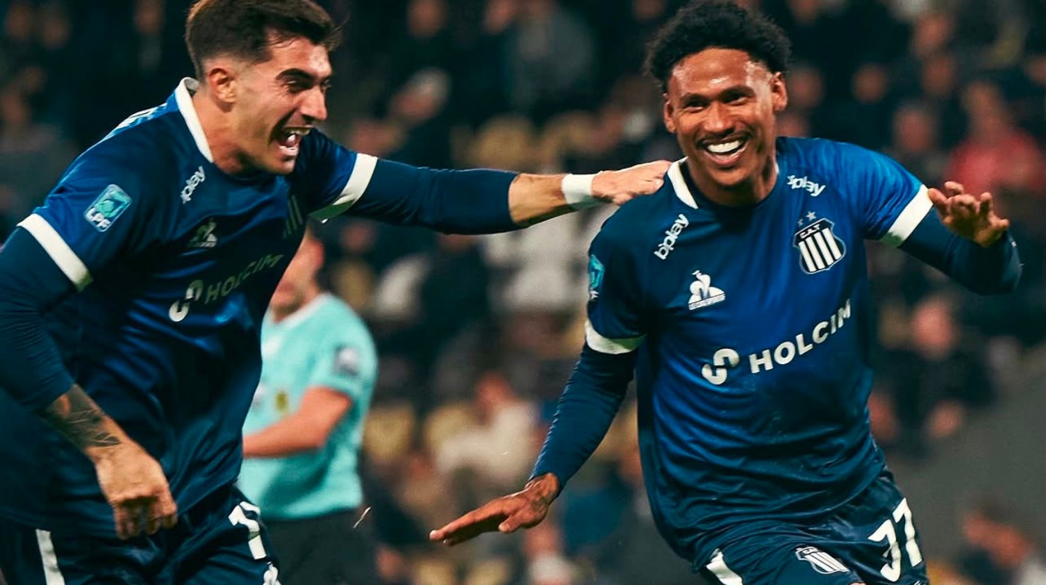 Brasileiro dá show em primeira vitória de Sampaoli e elogia técnico: "Vive o futebol de forma intensa"