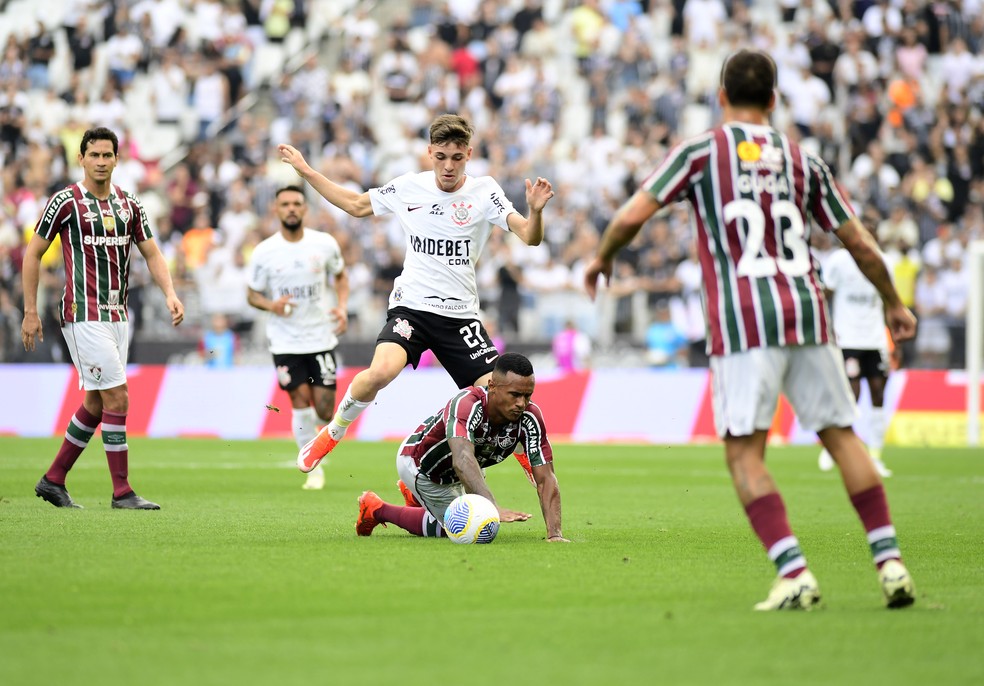 Breno Bidon em Corinthians x Fluminense pelo Brasileirão — Foto: Marcos Ribolli