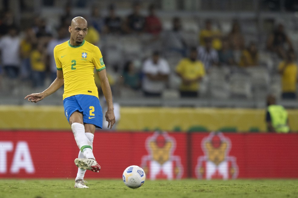 Fabinho em ação pela Seleção — Foto: Lucas Figueiredo / CBF