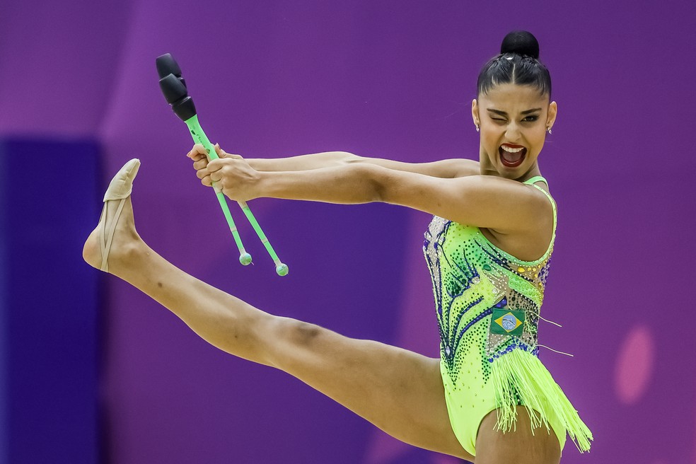 Ginasta Sarah Mourão durante apresentação no Pan Júnior de Assunção — Foto: Ana Patricia/COB