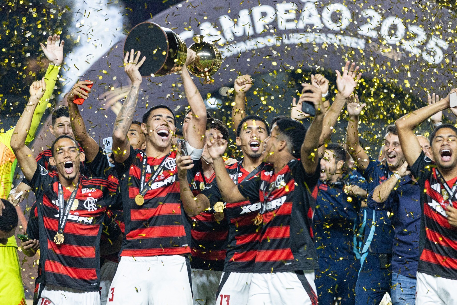 FLAMENGO SE PREPARA PARA MAIS UMA GRANDE DECISÃO! O sonho do bicampeonato mundial sub-20 está cada vez mais perto!