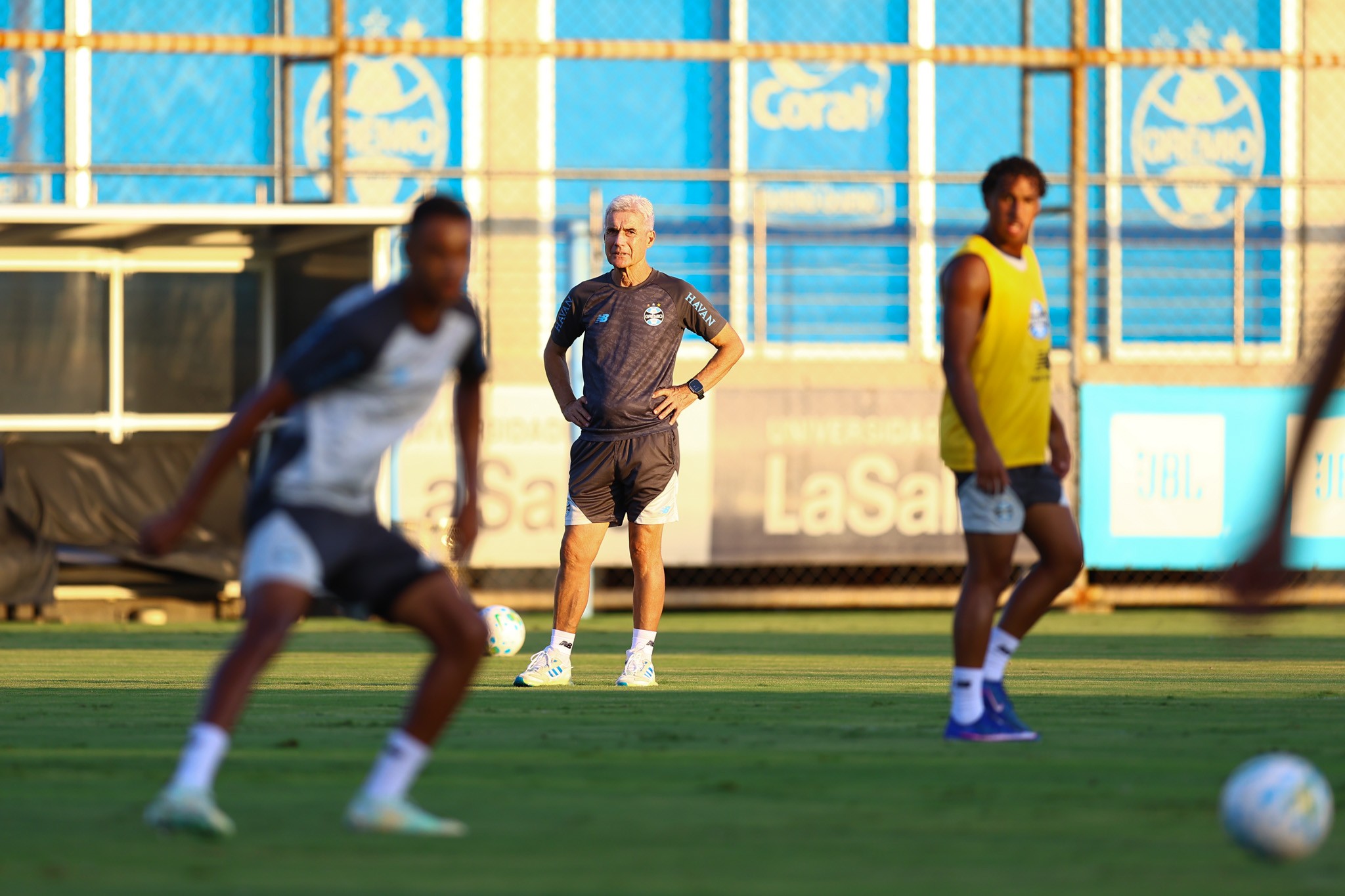 Grêmio: o que pesa contra e a favor de Luís Castro antes do Gre-Nal | Ge