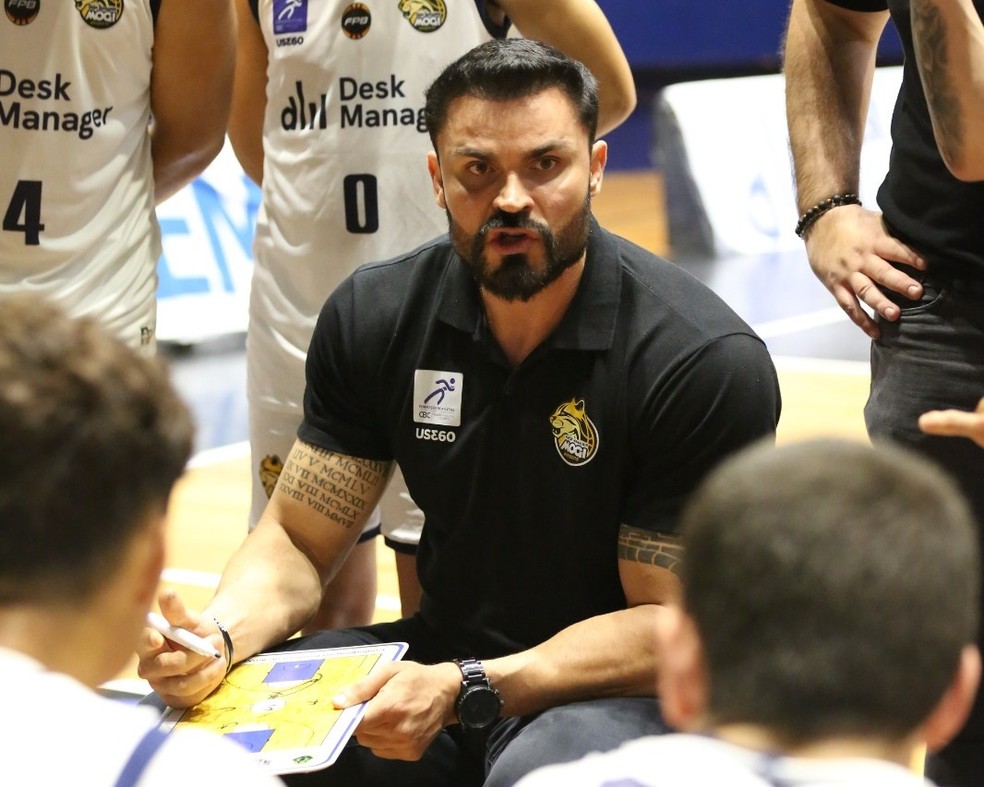 Técnico Milos Alexander vai comandar o Mogi na LDB