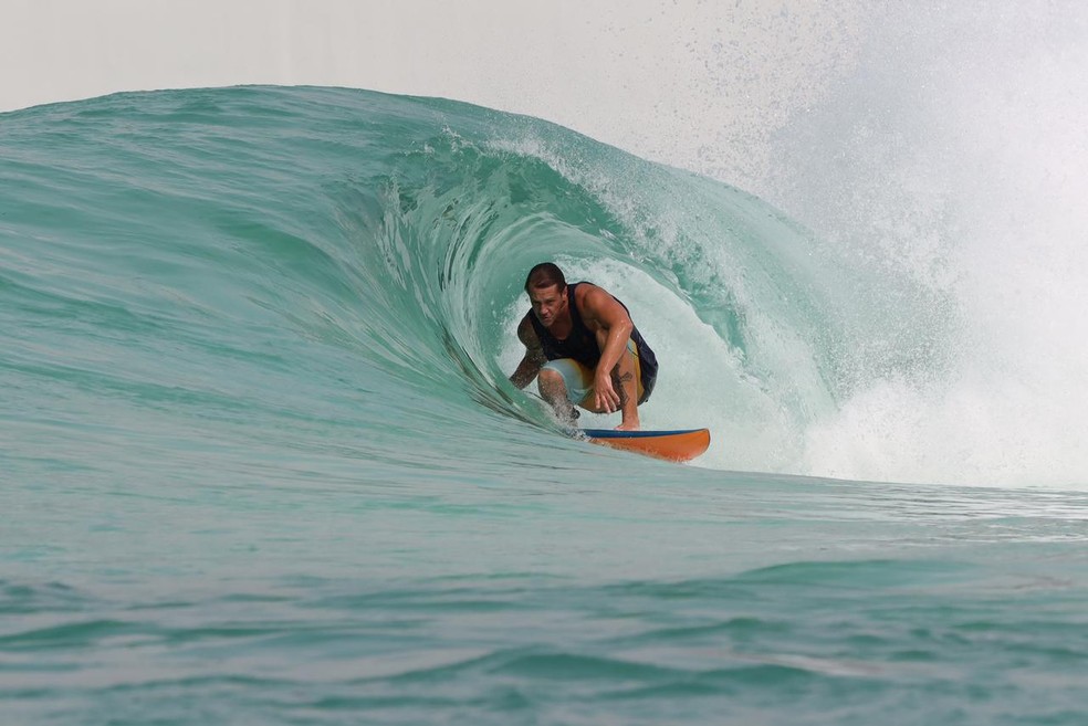 Rodrigo Candiani Trem, surfista ituano de 45 anos — Foto: Arquivo Pessoal