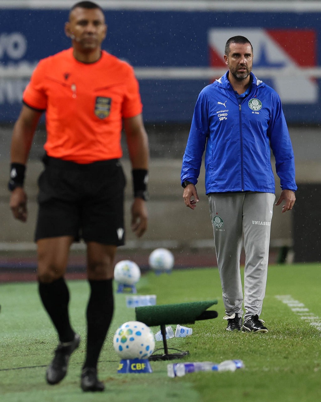 Auxiliar de Abel cita "nevoeiro na Ilha da Madeira" para reclamar de horário de Remo x Palmeiras
