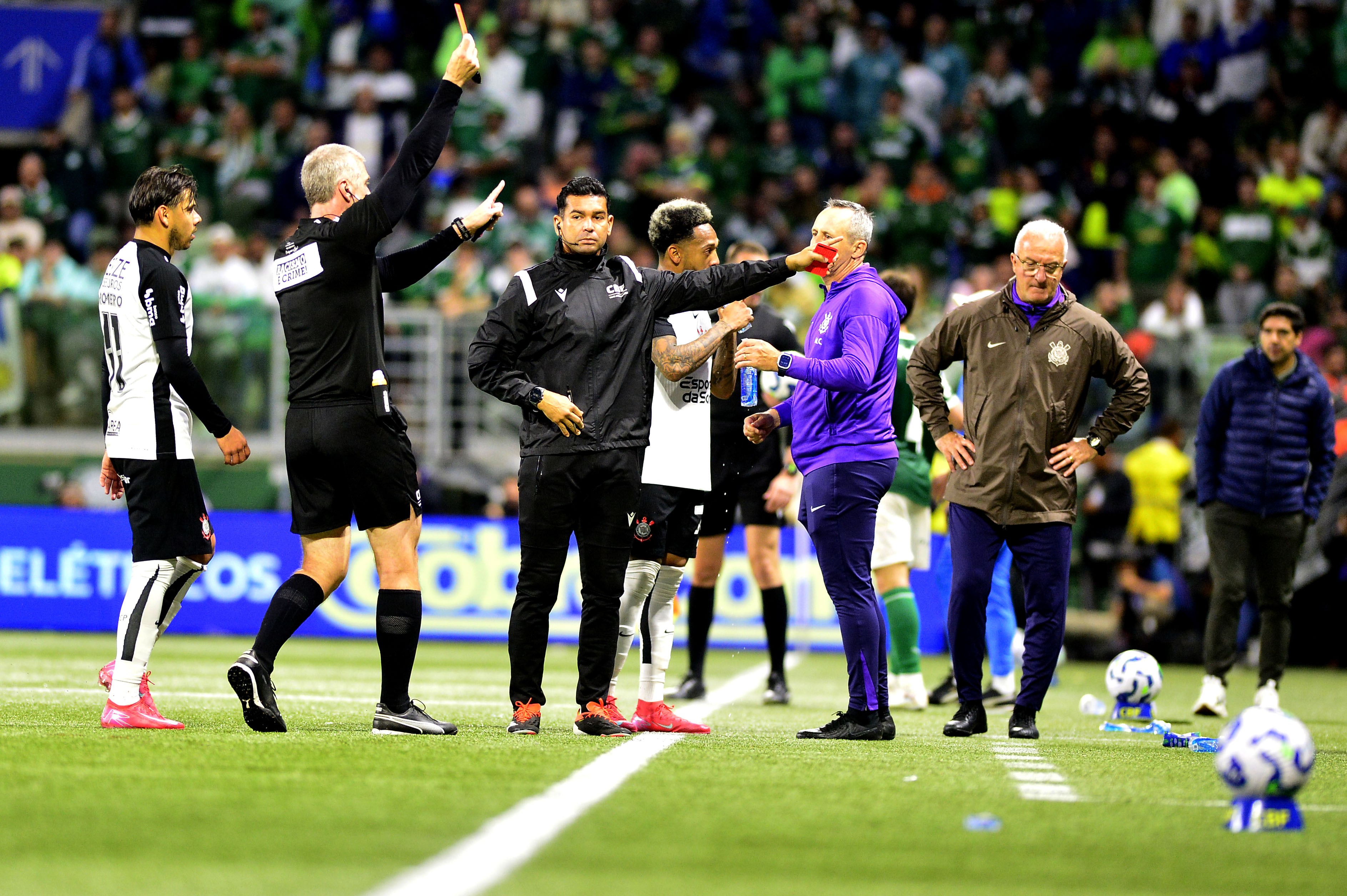 Dorival elogia trabalho de Daronco em vitória do Corinthians no Dérbi