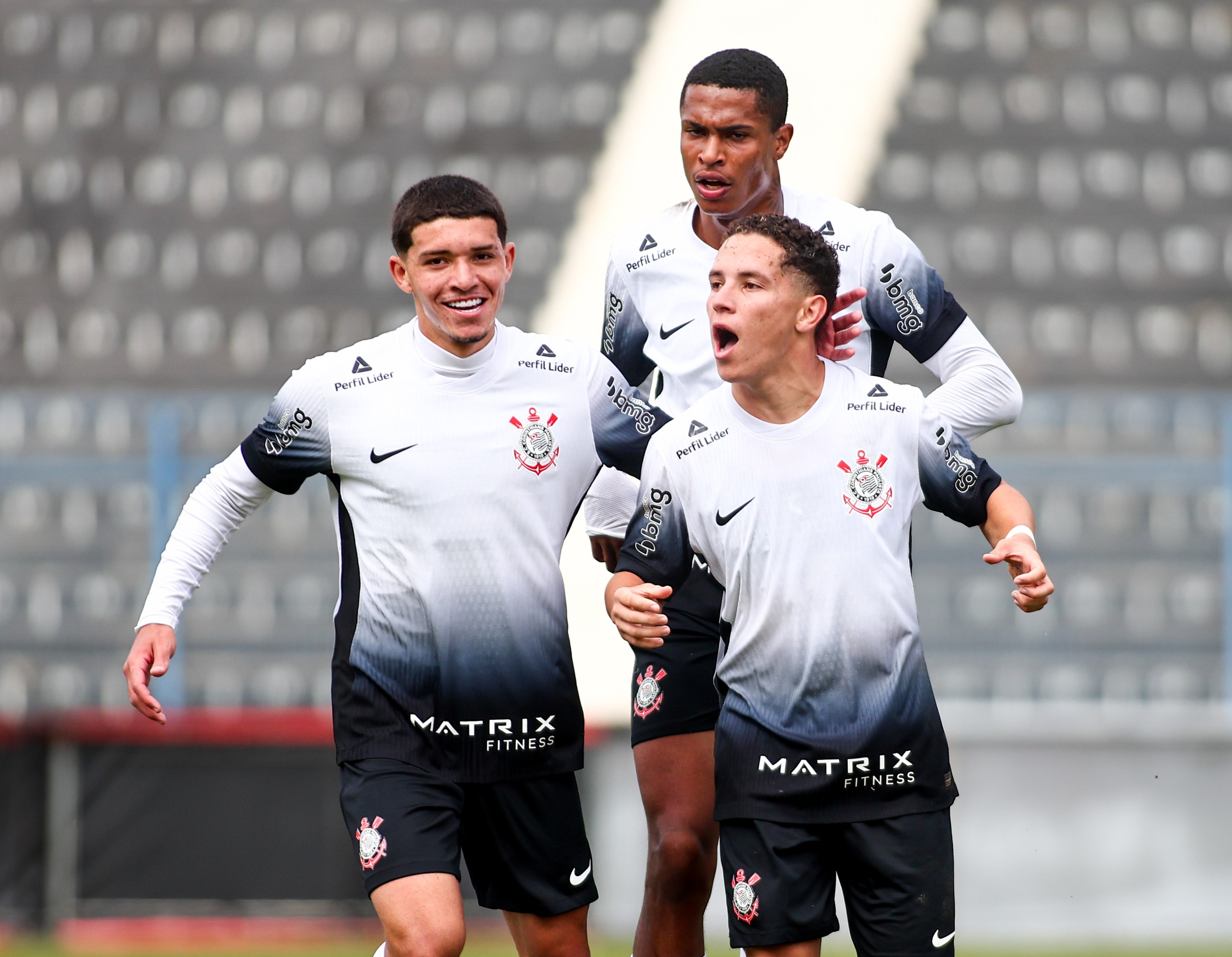 Corinthians busca técnico experiente e externo para comando do sub-20.