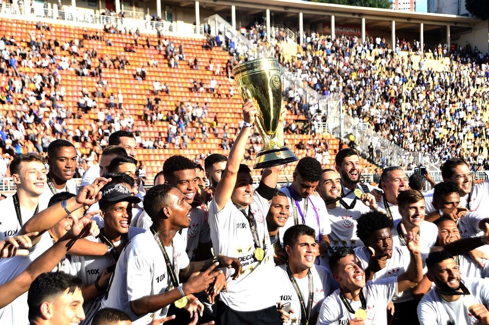 RGL - Base leva Corinthians à Sul-Americana e mostra que pode dar s