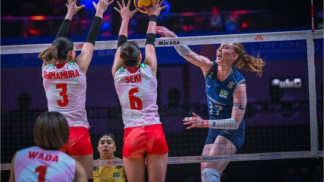 Julia Bergmann ataca em Brasil x Japão