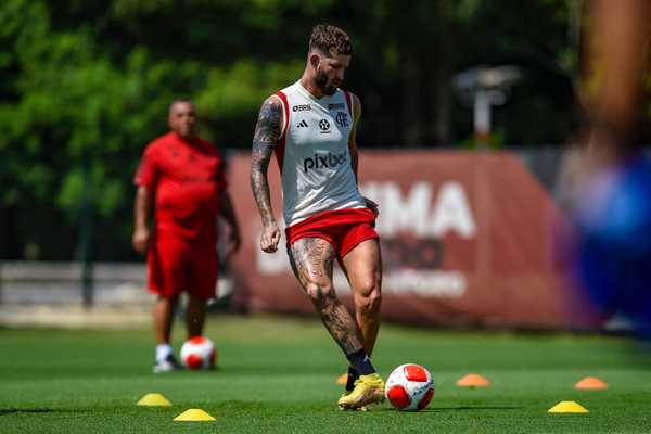 Léo Pereira elogia Ortiz e Viña e celebra concorrência no Flamengo: Felizes com a chegada de jogadores
