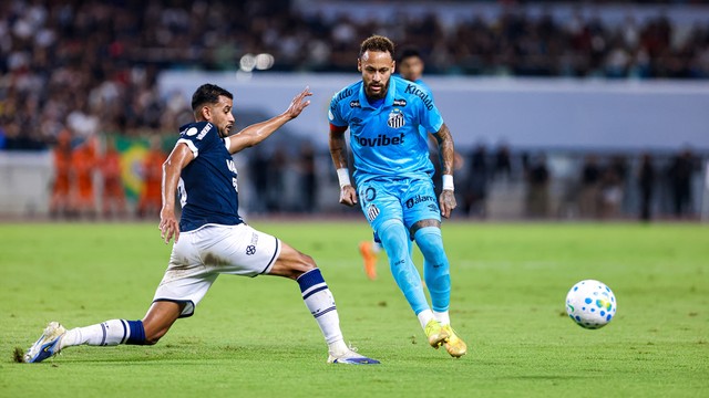 Neymar em ação contra o Remo