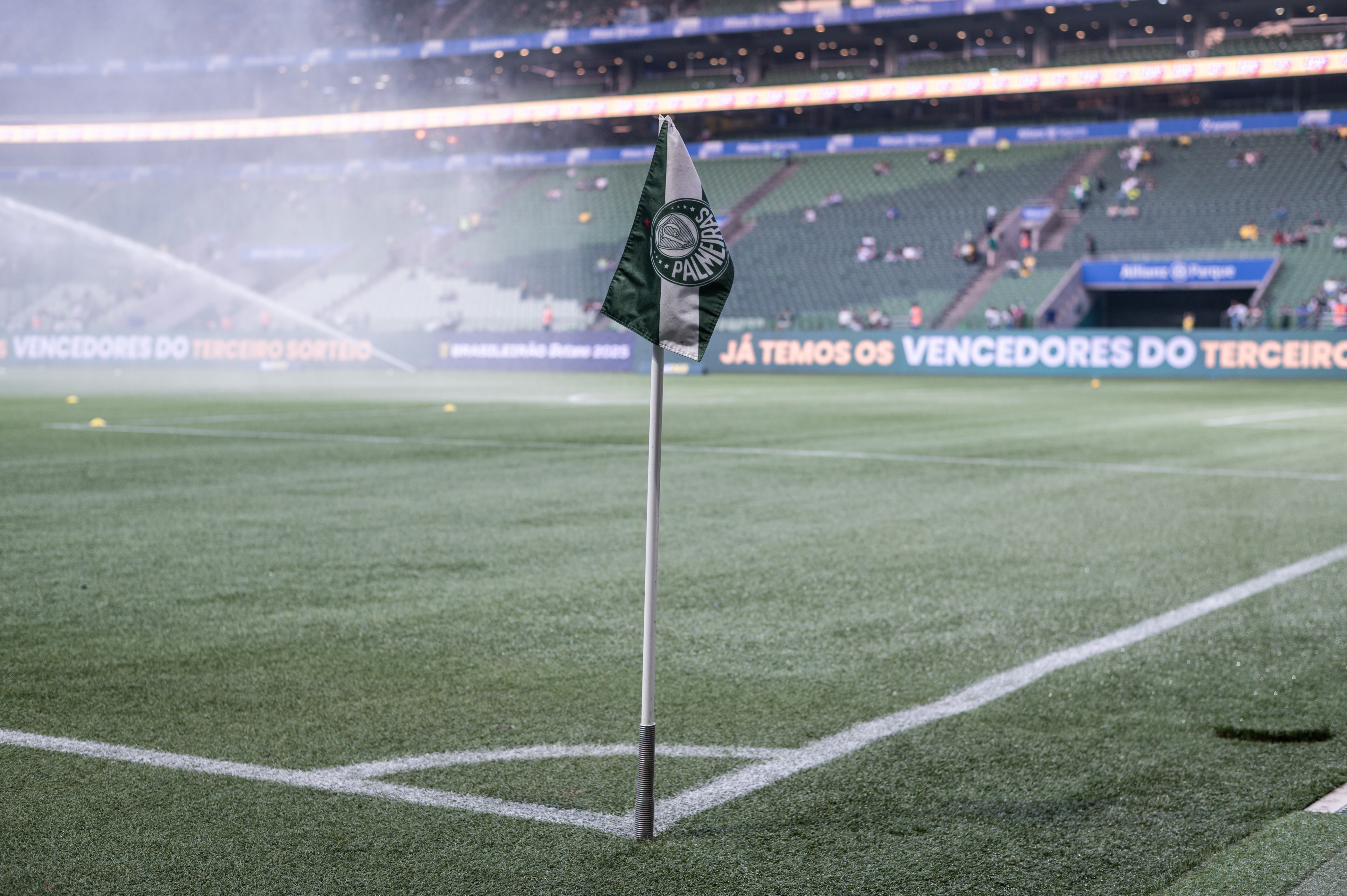 Palmeiras x Bragantino: onde assistir ao vivo, horário e escalações