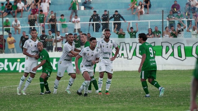 Sousa e Nacional de Patos em campo pelo Campeonato Paraibano