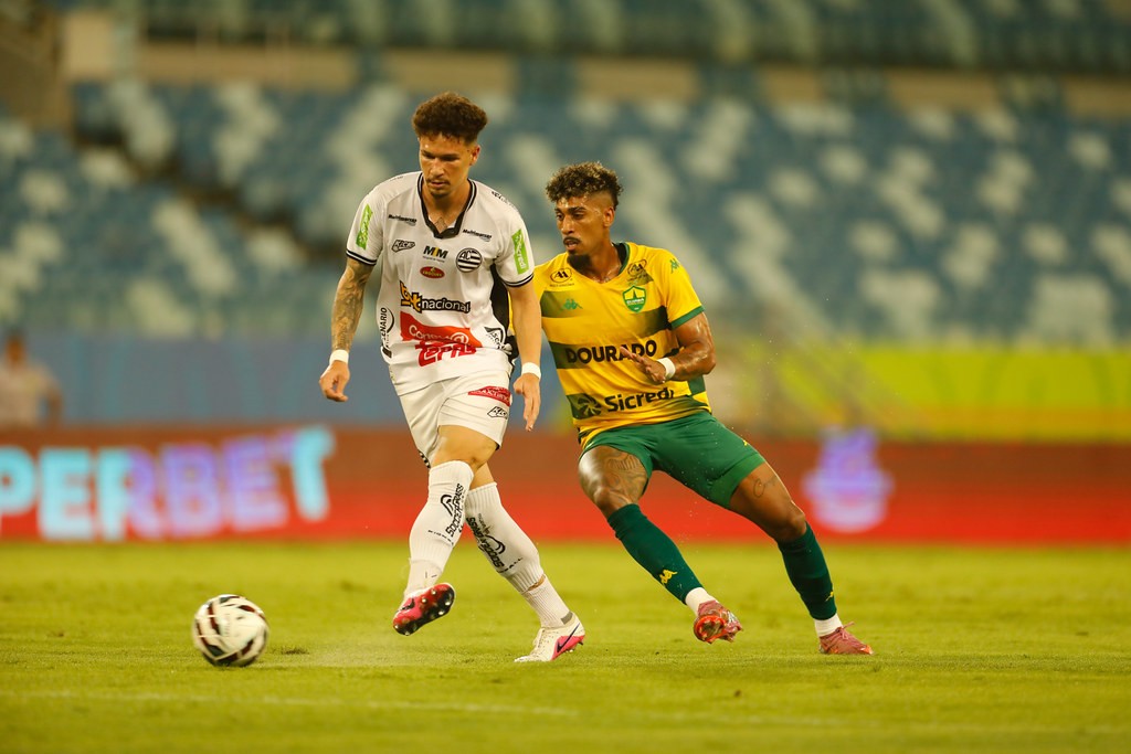 Alex lamenta erros do Athletic em derrota e vê time castigado após chances perdidas