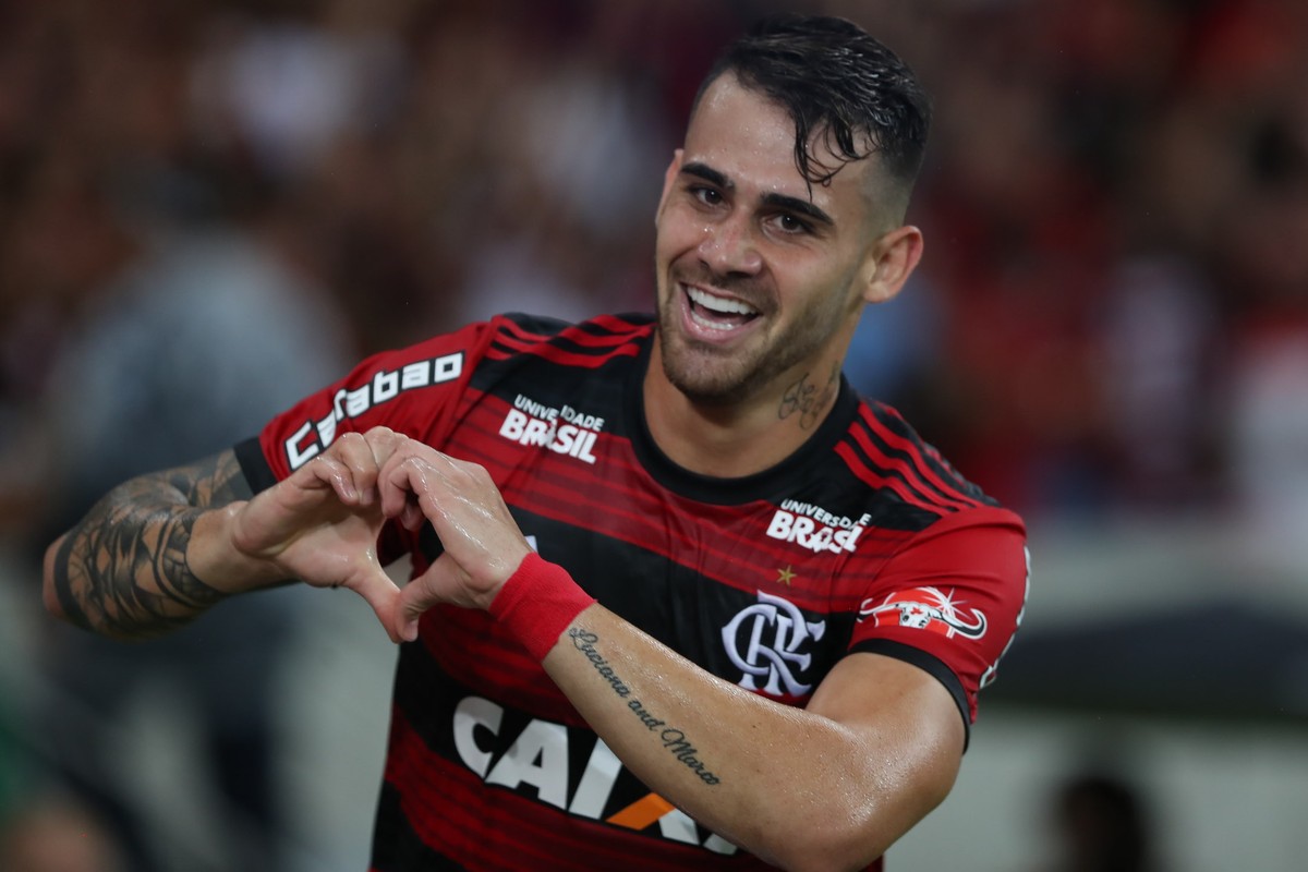 Atlético-GO contrata atacante Felipe Vizeu, ex-Flamengo e Grêmio ...