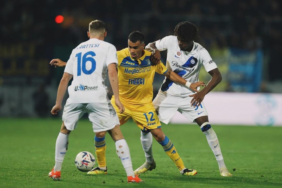 Reinier em atuação no futebol europeu — Foto: Divulgação / Arquivo Pessoal