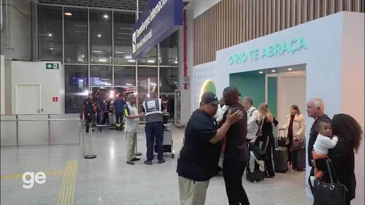 Andrew diz que pais eram torcedores do Fla e se empolga com acerto | Ge