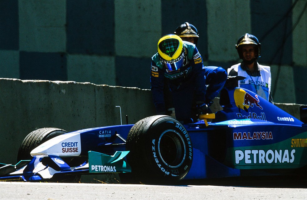 Felipe Massa abandonou o GP do Brasil de 2002 — Foto: LAT Images