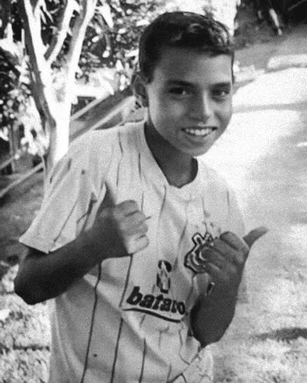Torcedor em campo: Matheuzinho vive a melhor fase da carreira no Corinthians