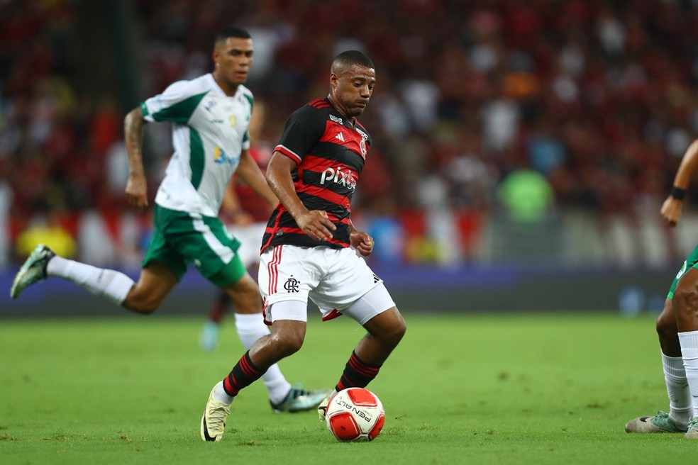 De la Cruz em a��o em Flamengo x Boavista � Foto: Gilvan de Souza / CRF