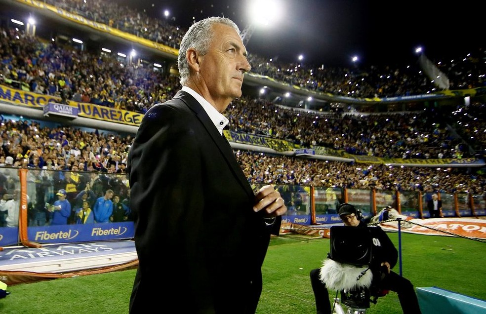 futebol manager Foto de técnico do Boca Juniors rezando viraliza