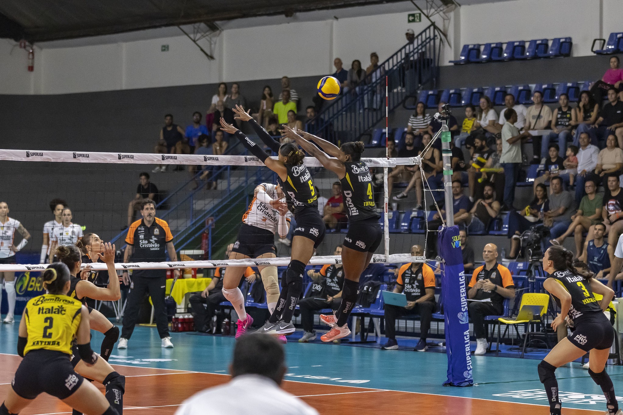 CBV confirma Supercopa Feminina entre Praia Clube e Osasco em São Luís