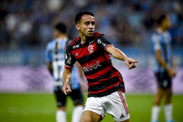 Flamengo domina primeiro tempo, porém falhas comprometem desempenho da equipe