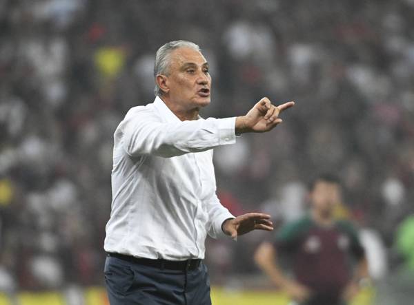 Tite valoriza primeiro tempo do Flamengo, elogia Diniz e Fluminense, mas lamenta chances perdidas