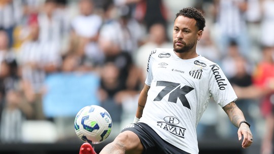 Presidente do Santos revela que clube envia relatórios à CBF para detalhar condições de Neymar - Presidente do Peixe diz estar esperançoso e otimista por uma melhora de desempenho do camisa 10: "Lógico que não é o mesmo de 20 anos atrás, mas é um Neymar que volta a ser importante"