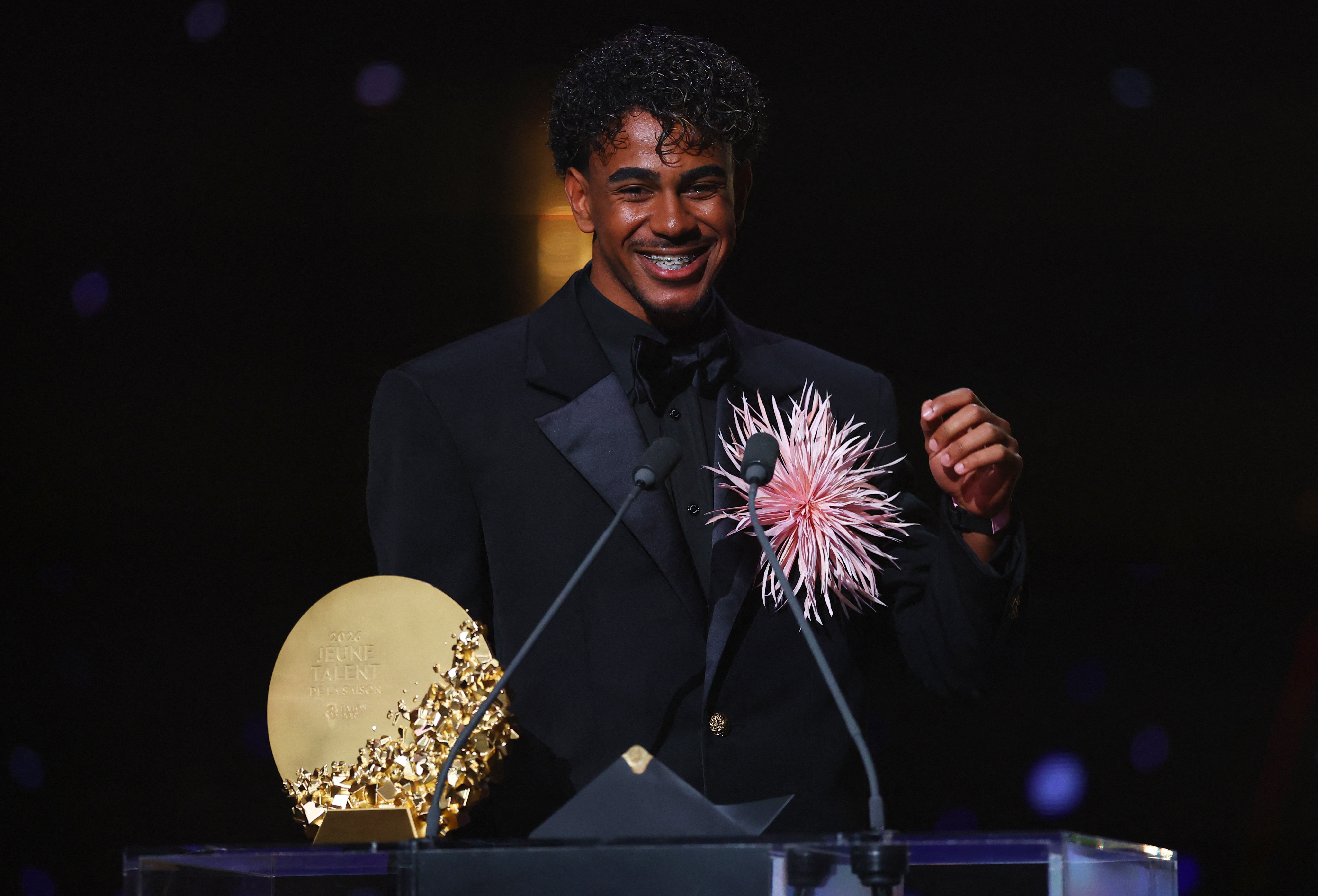 Bola de Ouro 2026: Yamal vence Troféu Kopa de melhor jovem pelo terceiro ano seguido
