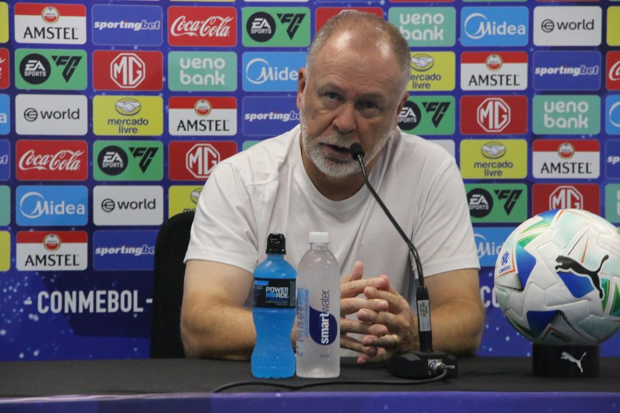 Grêmio: Mano praticamente joga toalha para liderança do grupo