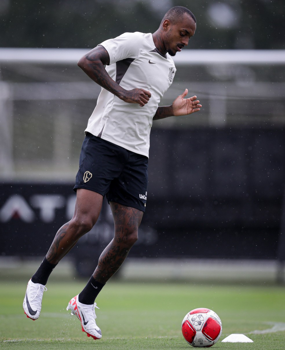 Raul Gustavo em treino do Corinthians na última terça-feira — Foto: Rodrigo Coca/Agência Corinthians