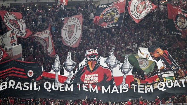 Torcida do Flamengo provoca o Palmeiras pelo tetra da Libertadores