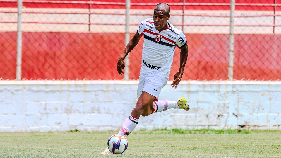 Botafogo-SP adquire direitos econômicos de atacante Iago, do sub-20