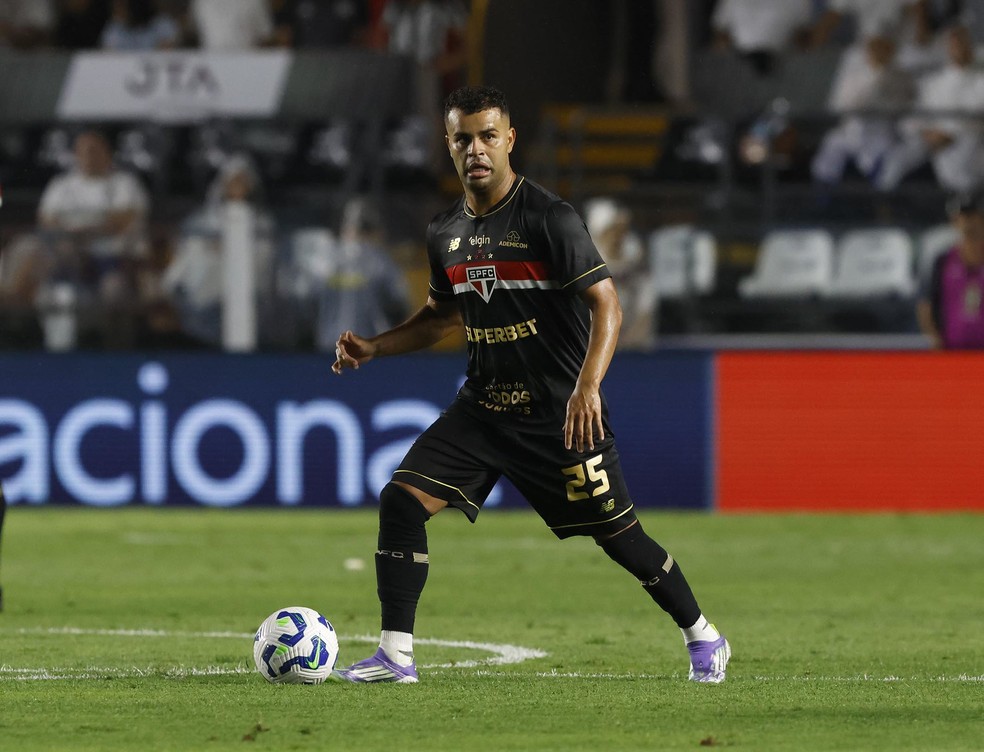 Alisson em Santos x São Paulo — Foto: Rubens Chiri/Saopaulofc.net