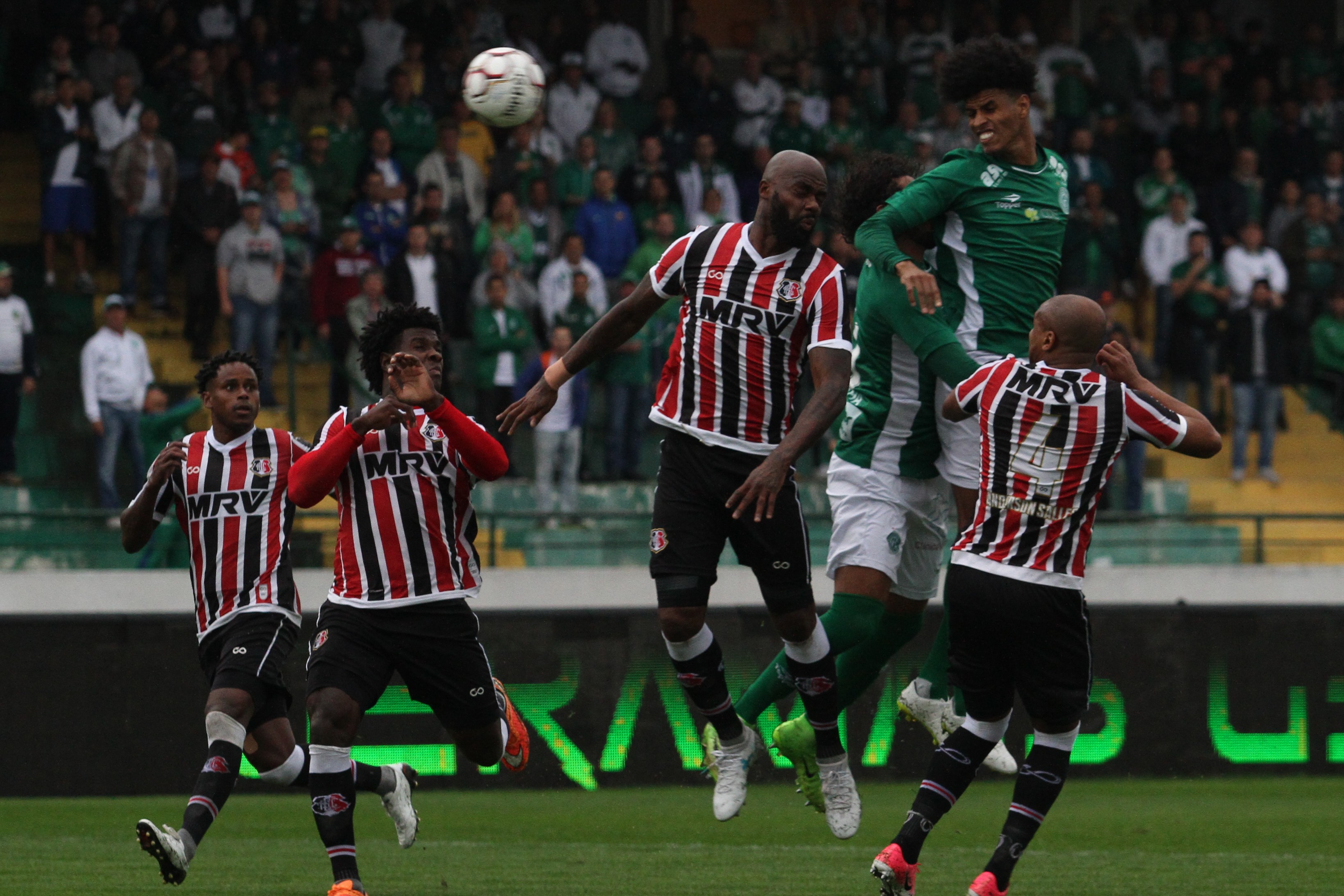 Guarani e Santa Cruz voltam a se enfrentar após quase nove anos